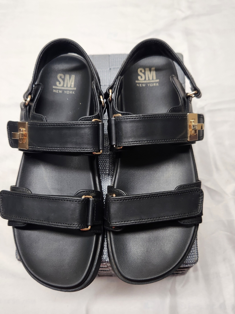 ⭐️NWOT SM New York Molly Black Platform Flatbed Sandals Gold Buckle Chunky 10M